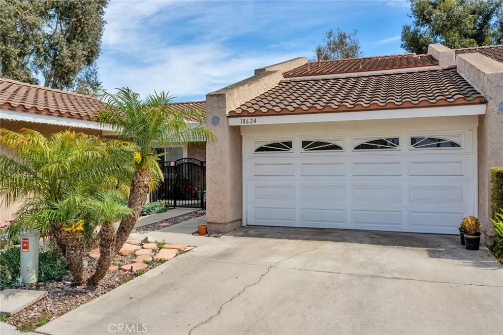 Unit for sale at 18624 Vallarta Drive, Huntington Beach, CA 92646