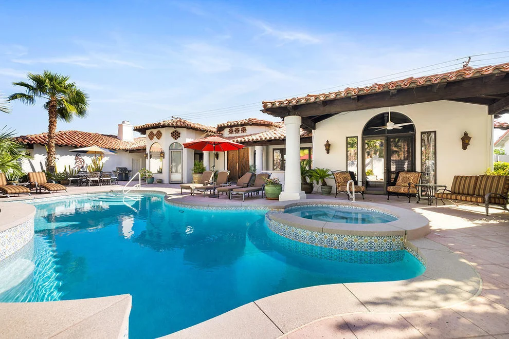 Unit for sale at 51230 Avenida Obregon, La Quinta, CA 92253