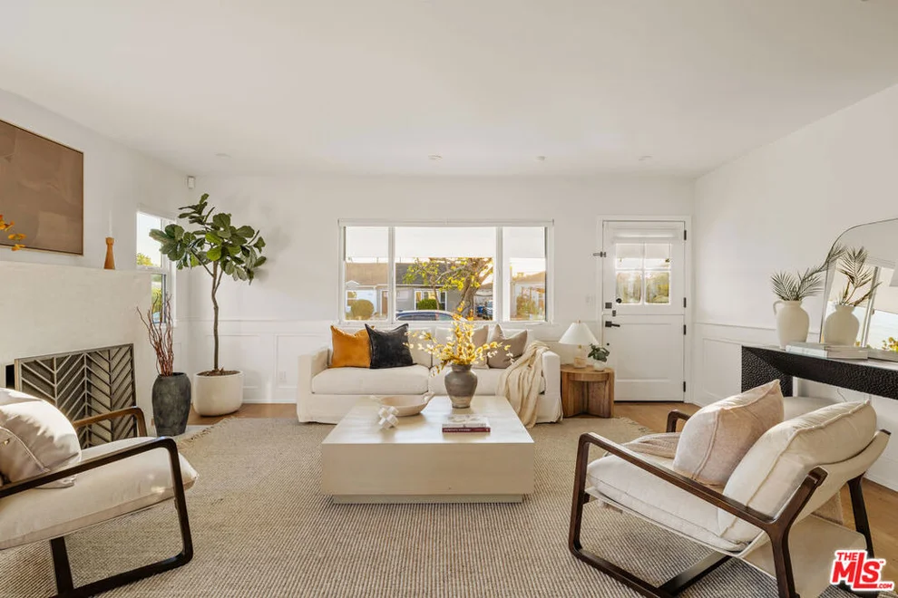 Unit for sale at 8356 Naylor Avenue, Los Angeles, CA 90045