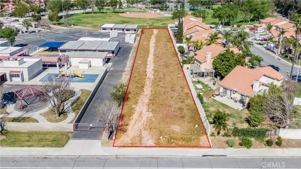 Unit for sale at 14650 14656 Canyon, Fontana, CA 92337