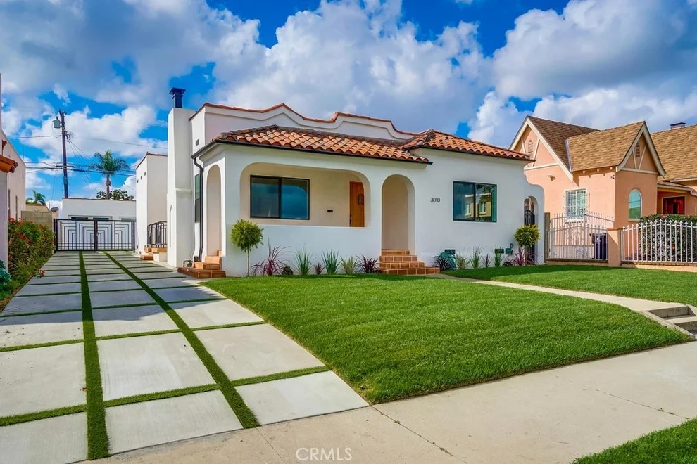 Unit for sale at 3010 W 78th Place, Inglewood, CA 90305