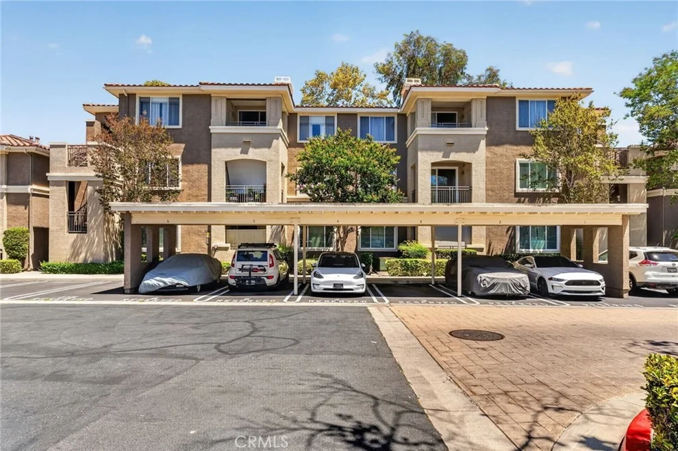 Unit for sale at 22681 Oakgrove, Aliso Viejo, CA 92656