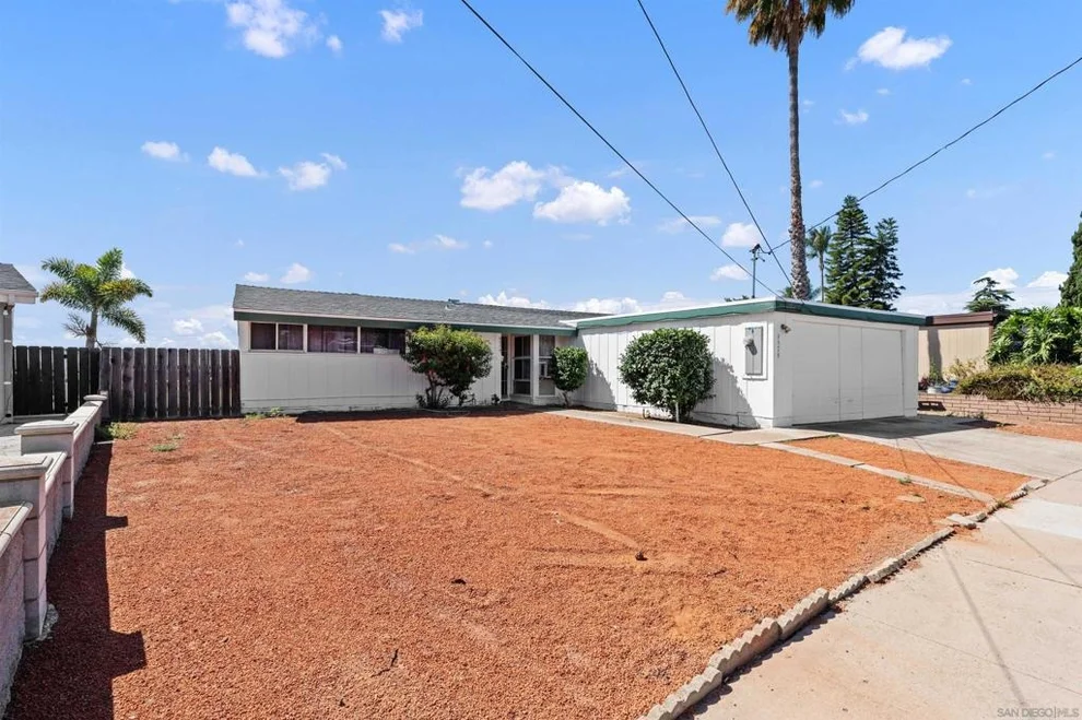 Unit for sale at 9579 Larrabee Ave., San Diego, CA 92123