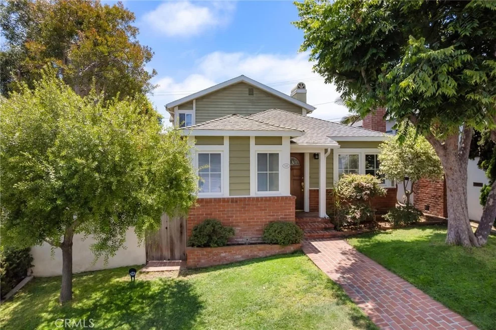 Unit for sale at 540 24th Street, Manhattan Beach, CA 90266