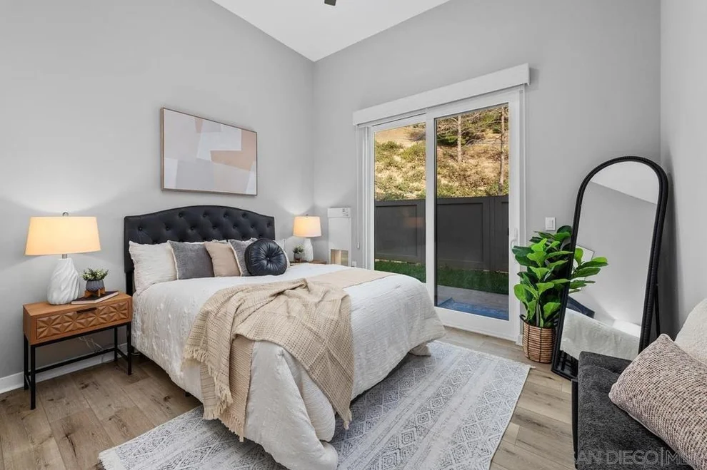 Unit for sale at 2900 Via Alta Pl, San Diego, CA 92108