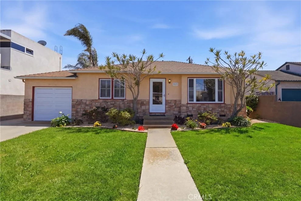 Unit for sale at 5452 W 122nd, Hawthorne, CA 90250