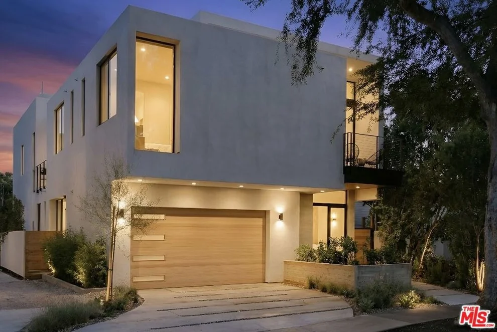 Unit for sale at 8906 Hubbard Street, Culver City, CA 90232