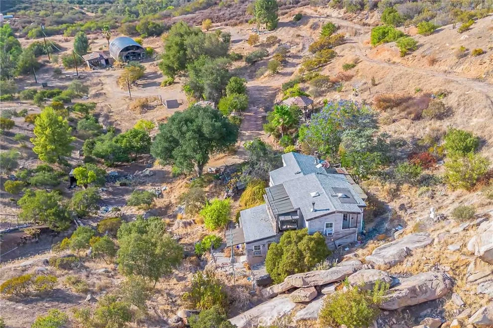 Unit for sale at 20144 Kimball Valley Road, Ramona, CA 92065