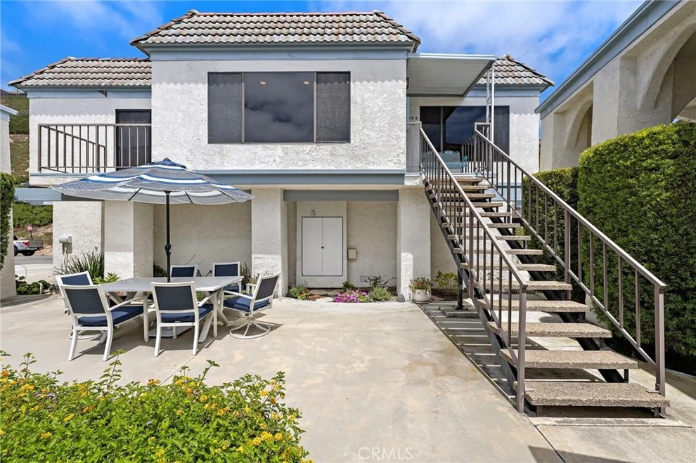 Unit for sale at 114 Calle Patricia, San Clemente, CA 92672