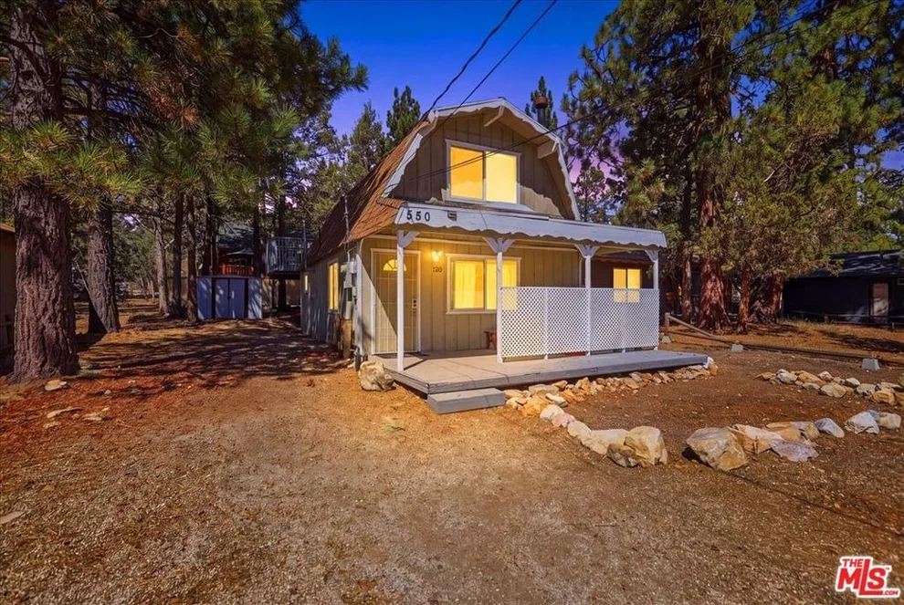 Unit for sale at 550 Pine Lane, Sugarloaf, CA 92386