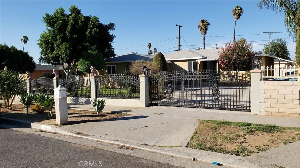 Unit for sale at 2845 Blackstone Avenue, Riverside, CA 92504