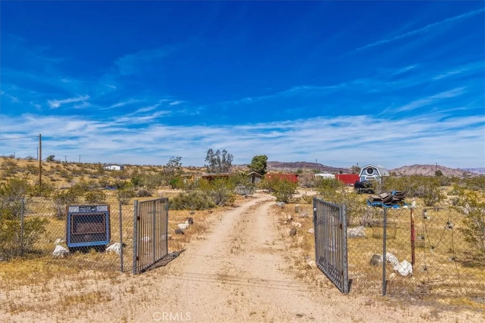 Unit for sale at 1022 Chuckawalla Road, Landers, CA 92285