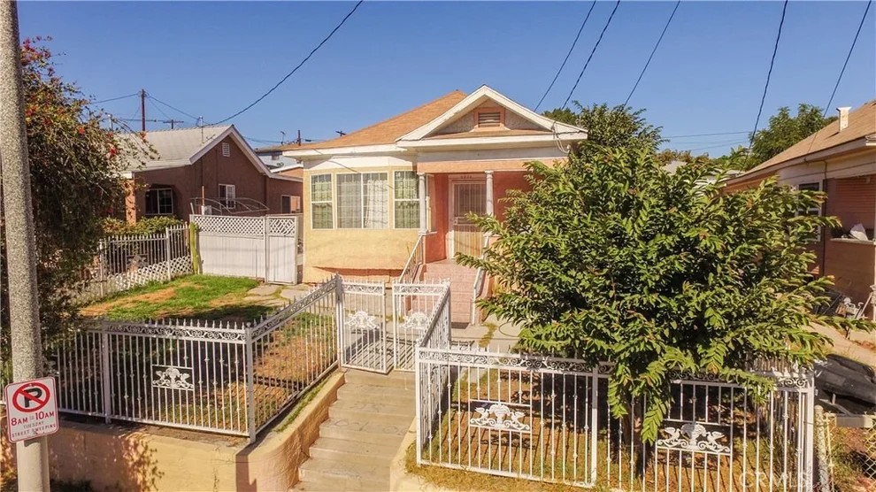 Unit for sale at 2709 Michigan Avenue, East Los Angeles, CA 90033