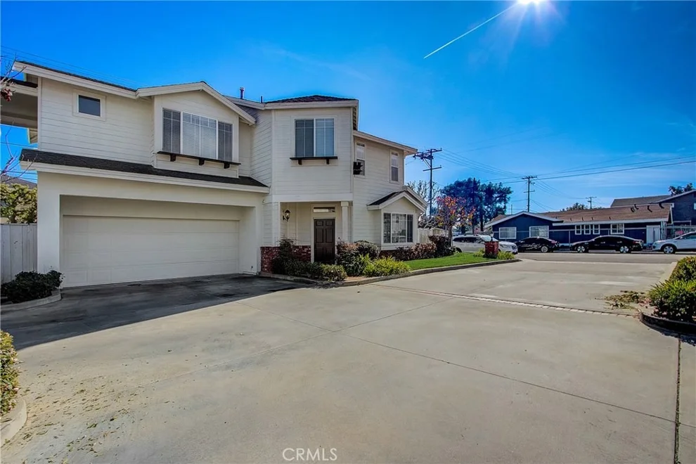 Unit for sale at 196 Cecil Place, Costa Mesa, CA 92627