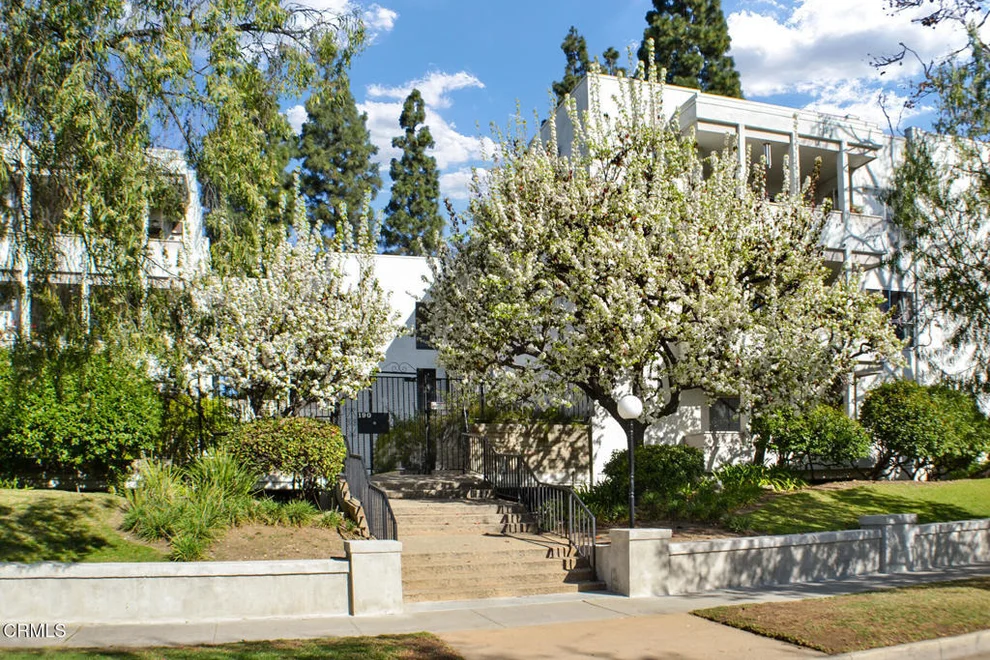 Unit for sale at 190 Arroyo Terrace, Pasadena, CA 91103