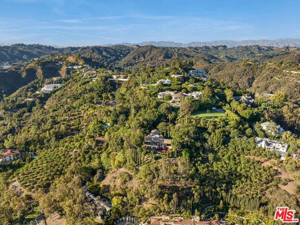 Unit for sale at 1031 Bel Air Court, Los Angeles, CA 90077
