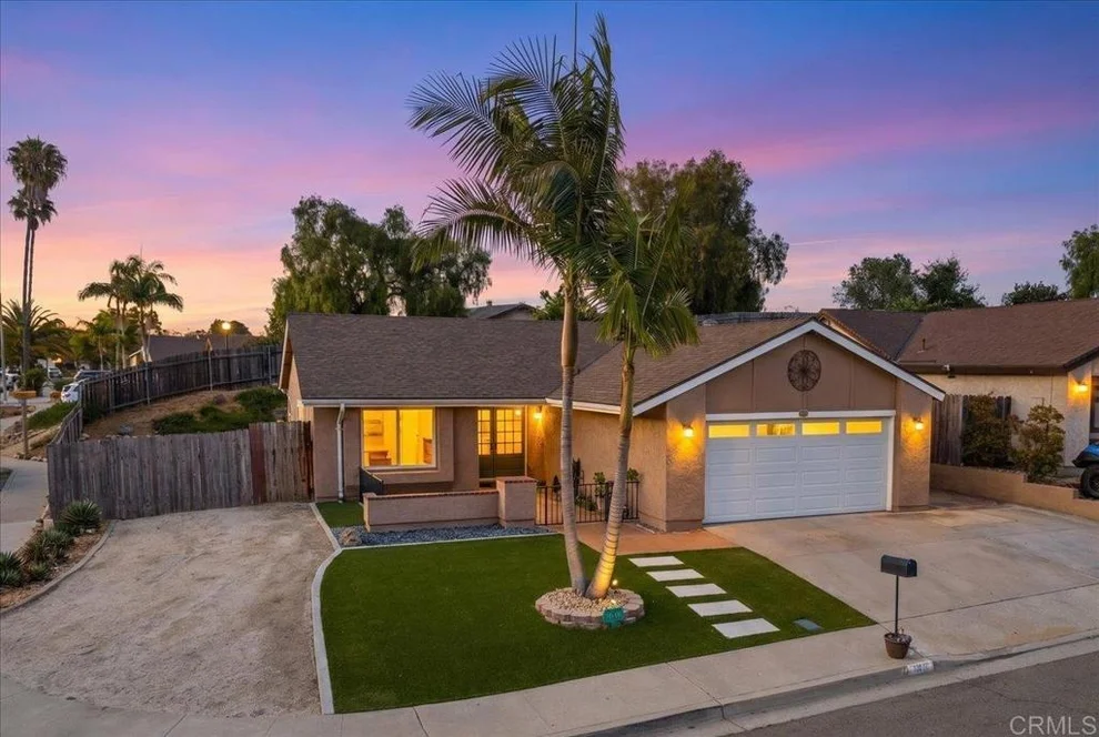 Unit for sale at 329 Calle Adela, San Marcos, CA 92069
