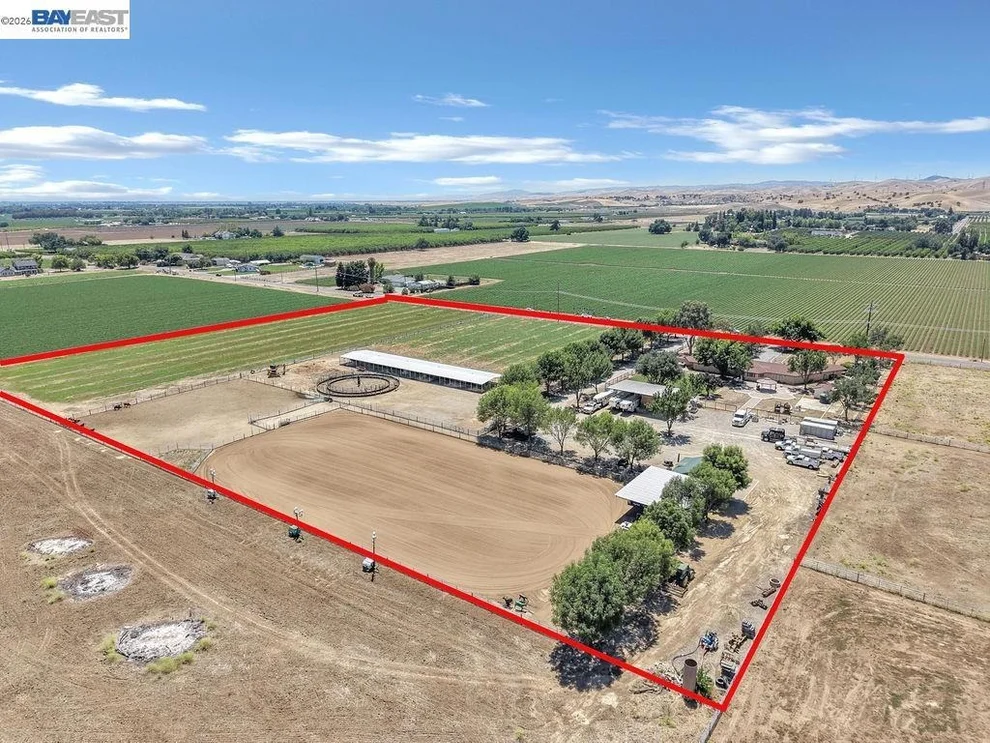 Unit for sale at 195 Payne Ave, Brentwood, CA 94513