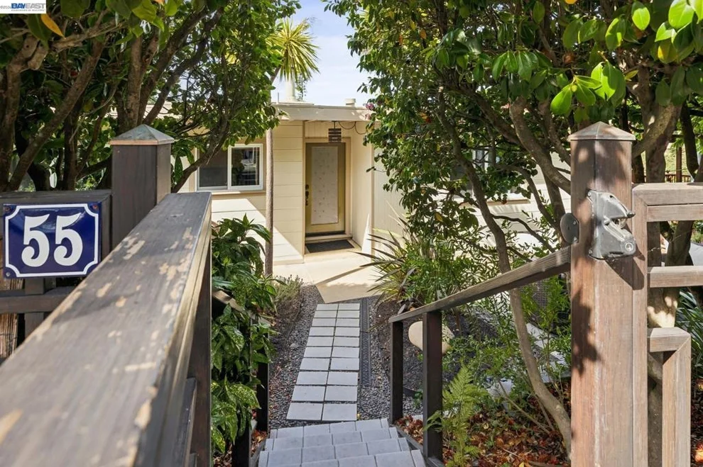 Unit for sale at 55 Asilomar Cir, Oakland, CA 94611