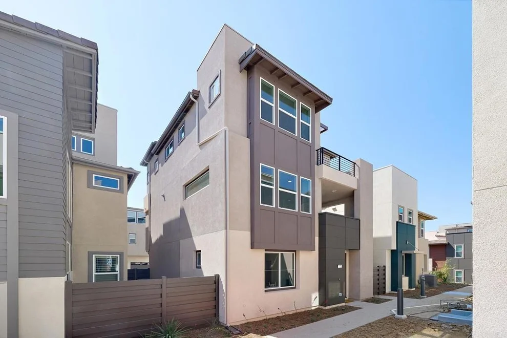 Unit for sale at 472 Gadget Road, San Marcos, CA 92078