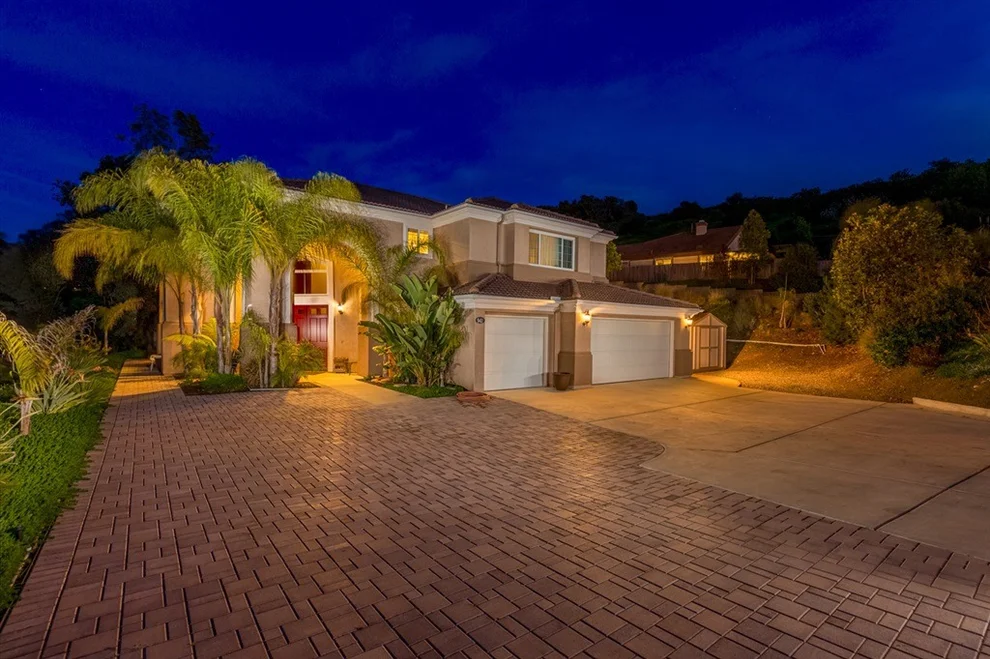 Unit for sale at 941 Bellagio Road, Escondido, CA 92027