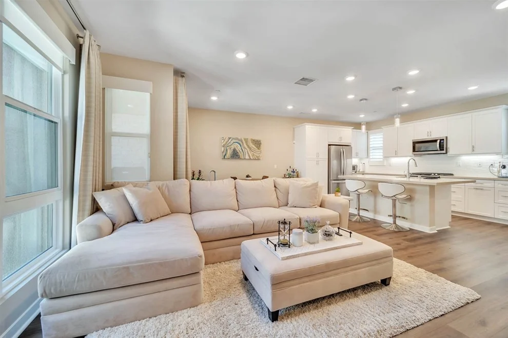 Unit for sale at 2816 Via Alta Place, San Diego, CA 92108