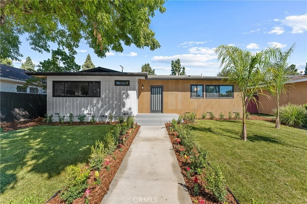 Unit for sale at 16043 Tuba Street, North Hills, CA 91343