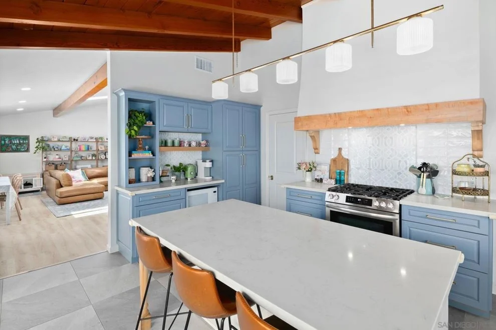 Unit for sale at 7346 Babette, San Diego, CA 92111