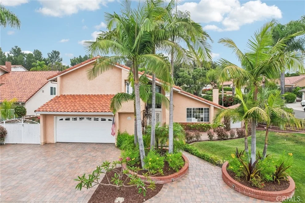 Unit for sale at 22395 Salmeron, Mission Viejo, CA 92691