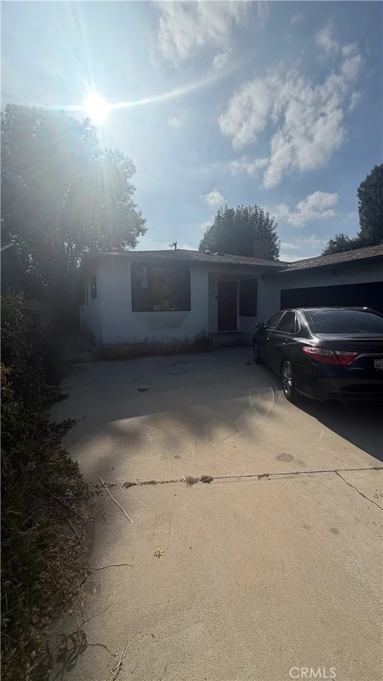 Unit for sale at 5837 Cedros, Van Nuys, CA 91411