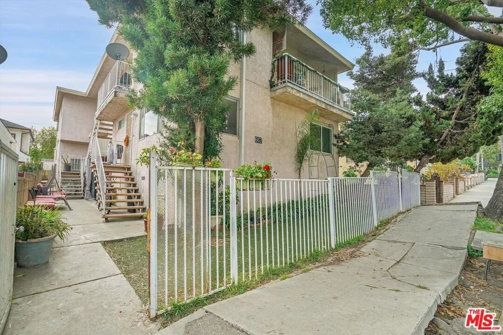 Unit for sale at 667 W 22nd Street, San Pedro, CA 90731