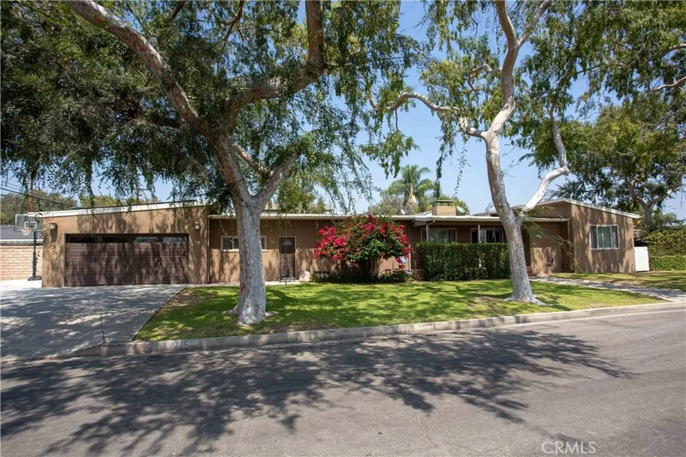 Unit for sale at 4715 E Warwood Road, Long Beach, CA 90808