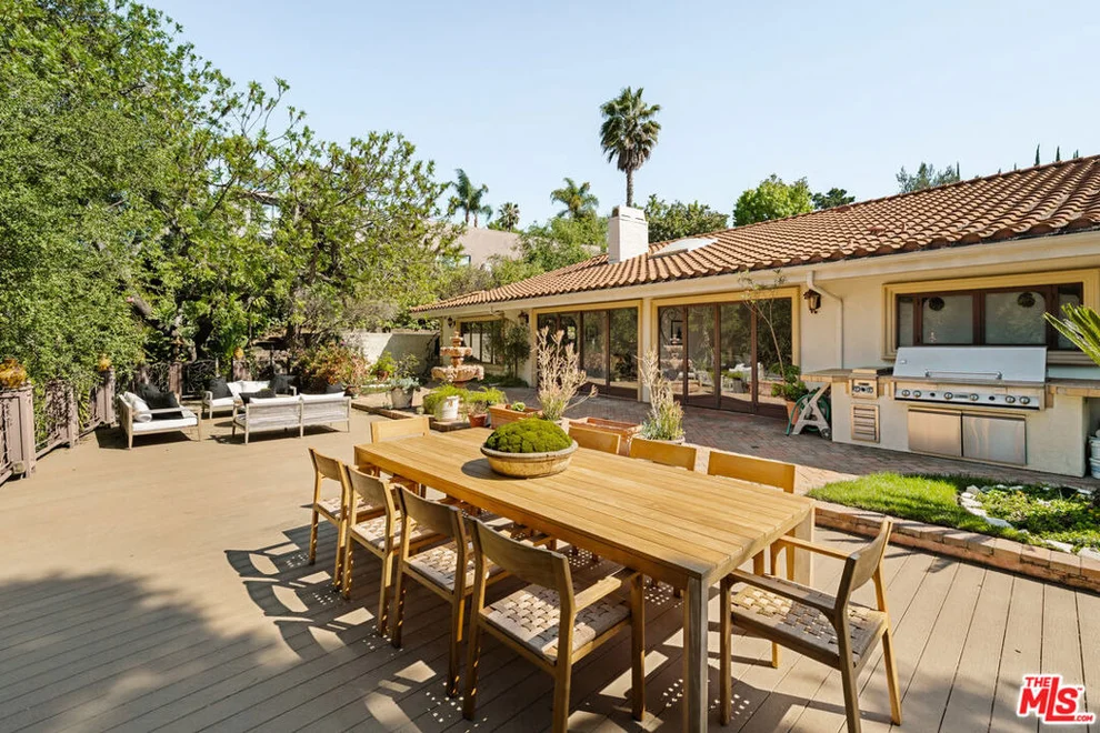 Unit for sale at 11411 Dona Lola Drive, Studio City, CA 91604