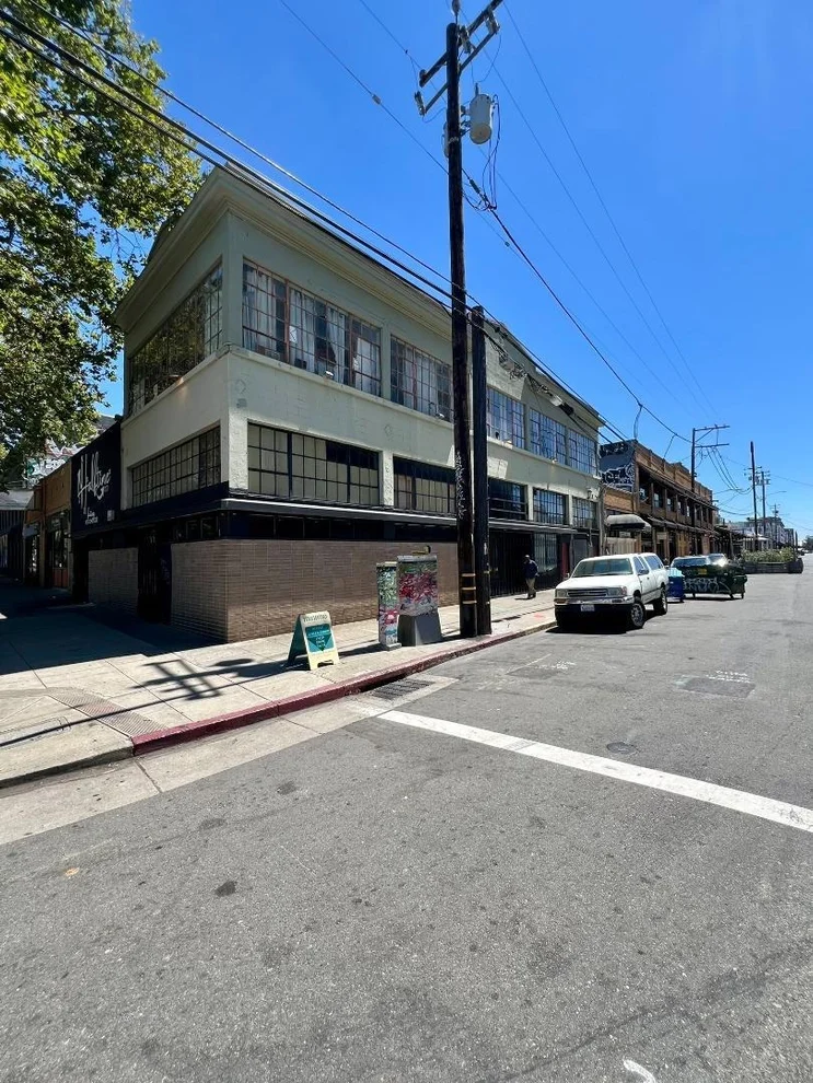Unit for sale at 300 Broadway, Oakland, CA 94607