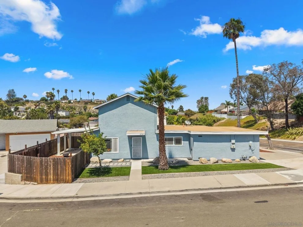 Unit for sale at 2787 Thunder Dr, Oceanside, CA 92056