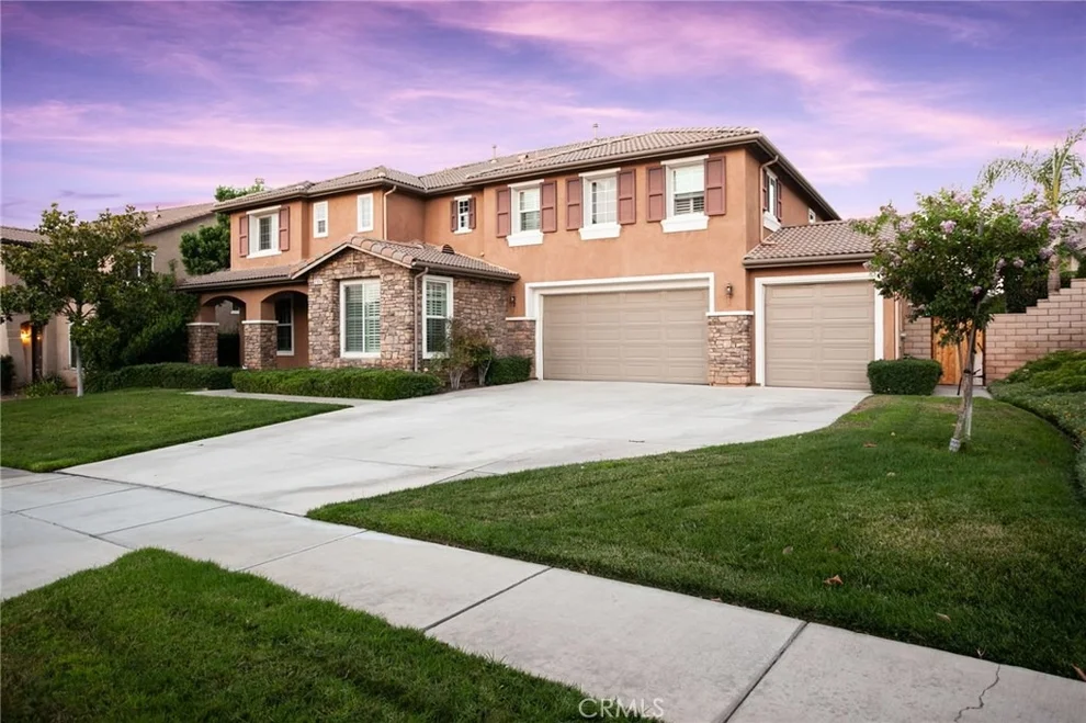 Unit for sale at 2105 Eureka Street, Corona, CA 92882