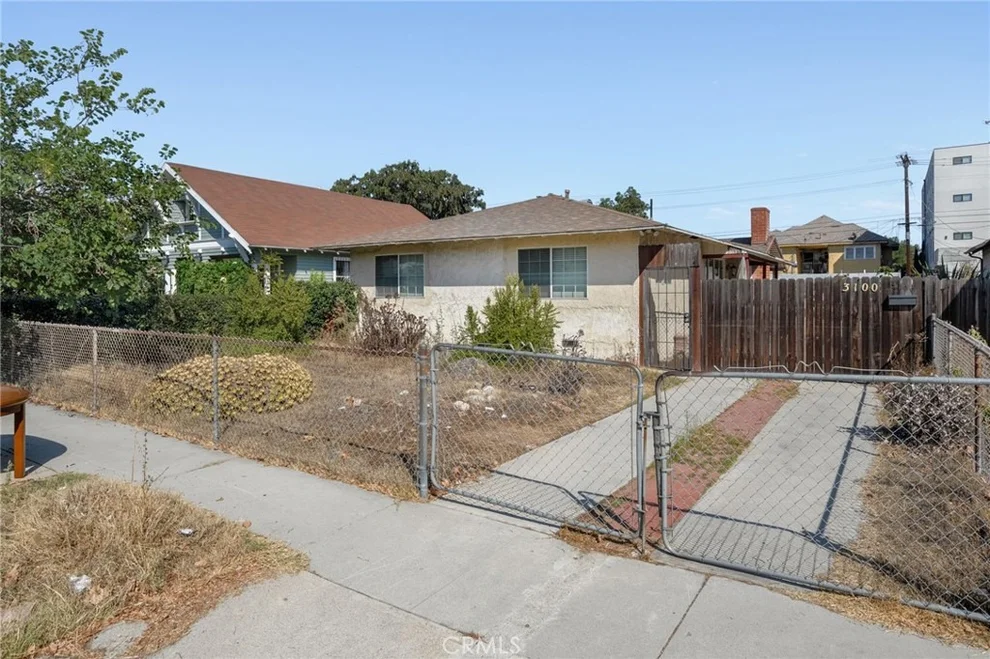 Unit for sale at 3100 Brighton, Los Angeles, CA 90018