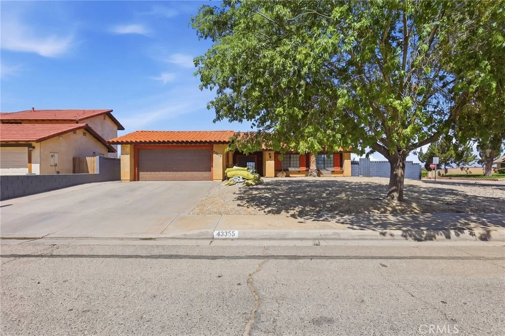 Unit for sale at 43355 Vista Circle, Lancaster, CA 93536