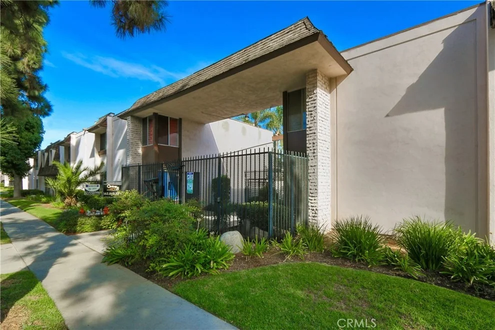 Unit for sale at 5500 Ackerfield Avenue, Long Beach, CA 90805