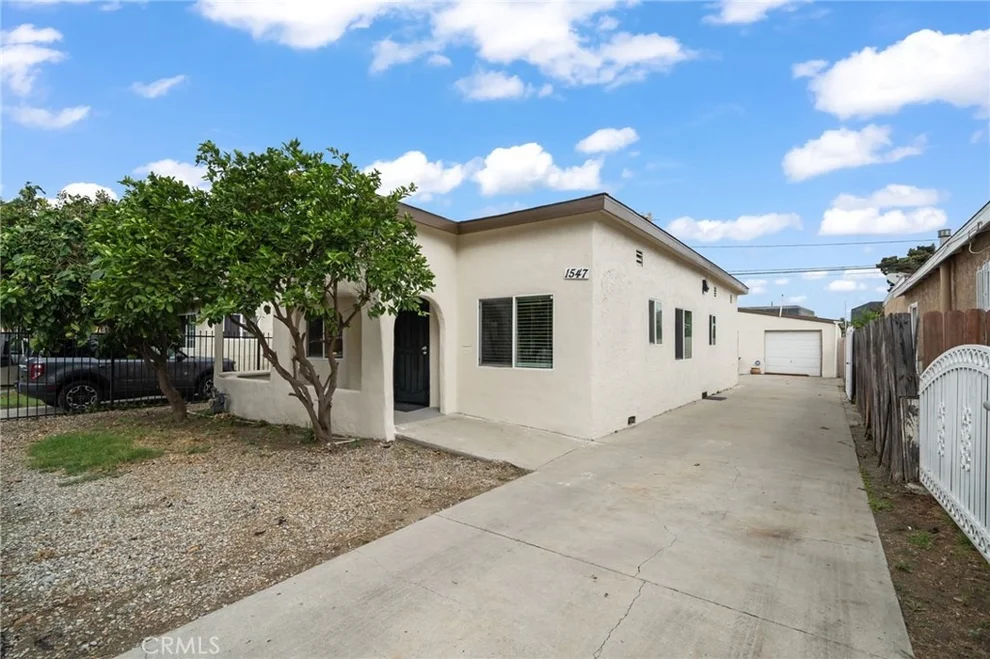 Unit for sale at 1547 W 65th, Los Angeles, CA 90047