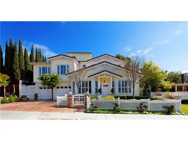 Unit for sale at 727 Genter Street, La Jolla, CA 92037