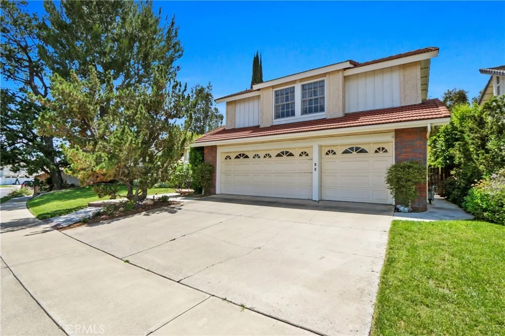 Unit for sale at 21411 Calle Sendero, Lake Forest, CA 92630