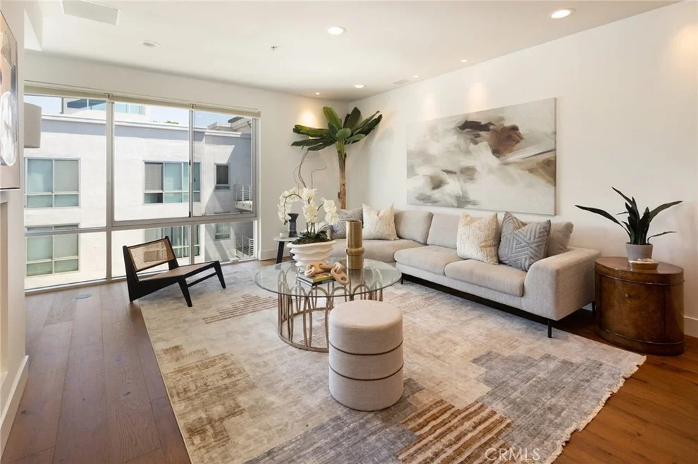 Unit for sale at 111 S De Lacey Avenue, Pasadena, CA 91105