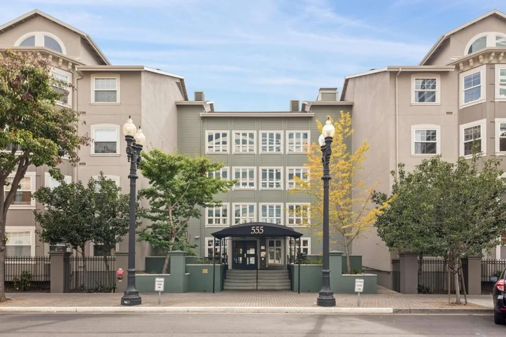 555 10th Street