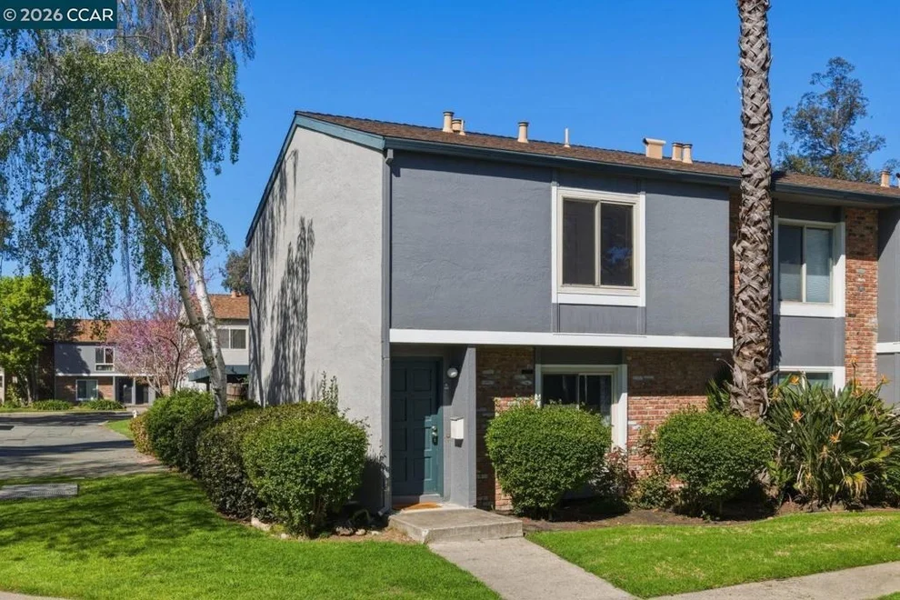 Unit for sale at 3825 Northwood Dr, Concord, CA 94520