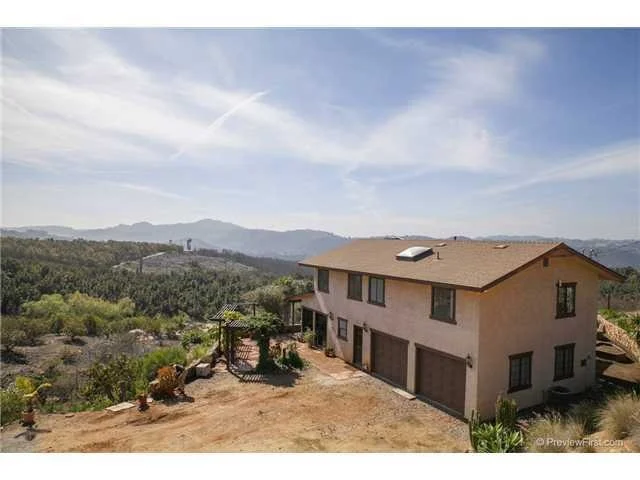 Unit for sale at 29364 Sierra Rojo Lane, Valley Center, CA 92082
