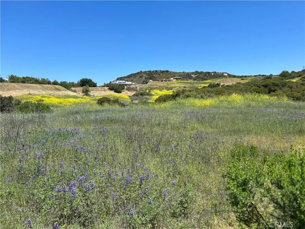 Unit for sale at 24201 Mulholland Highway, Calabasas, CA 91302