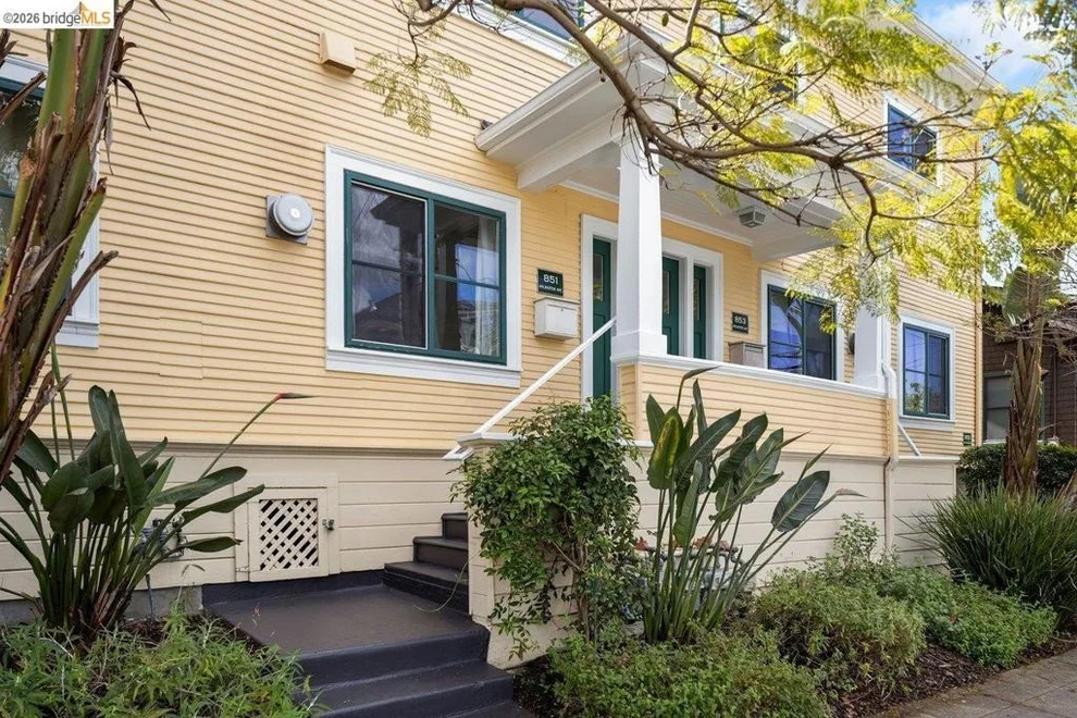 Unit for sale at 851 Arlington Ave, Oakland, CA 94608