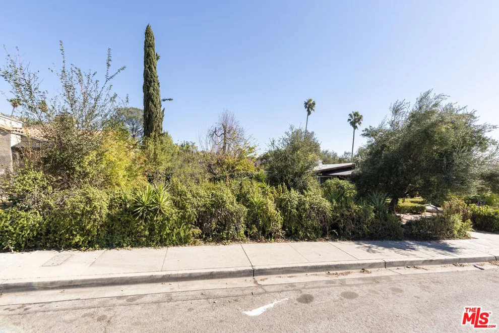 Unit for sale at 0 Valley View Rd, Glendale, CA 91202