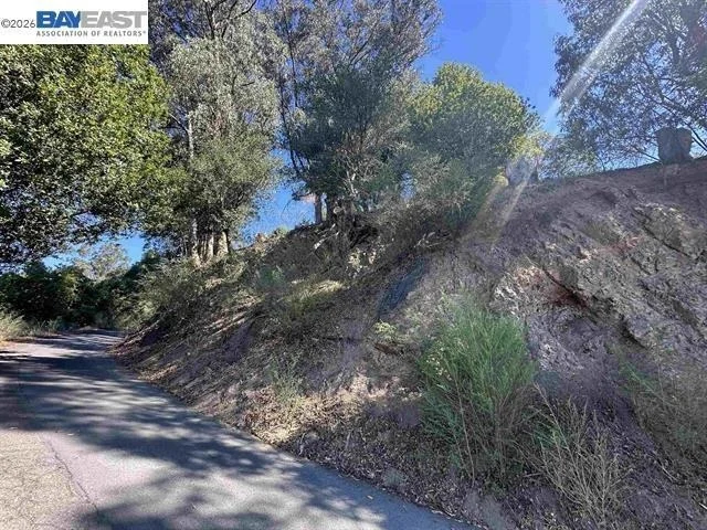 Unit for sale at 0 Thorndale Dr, Oakland, CA 94603